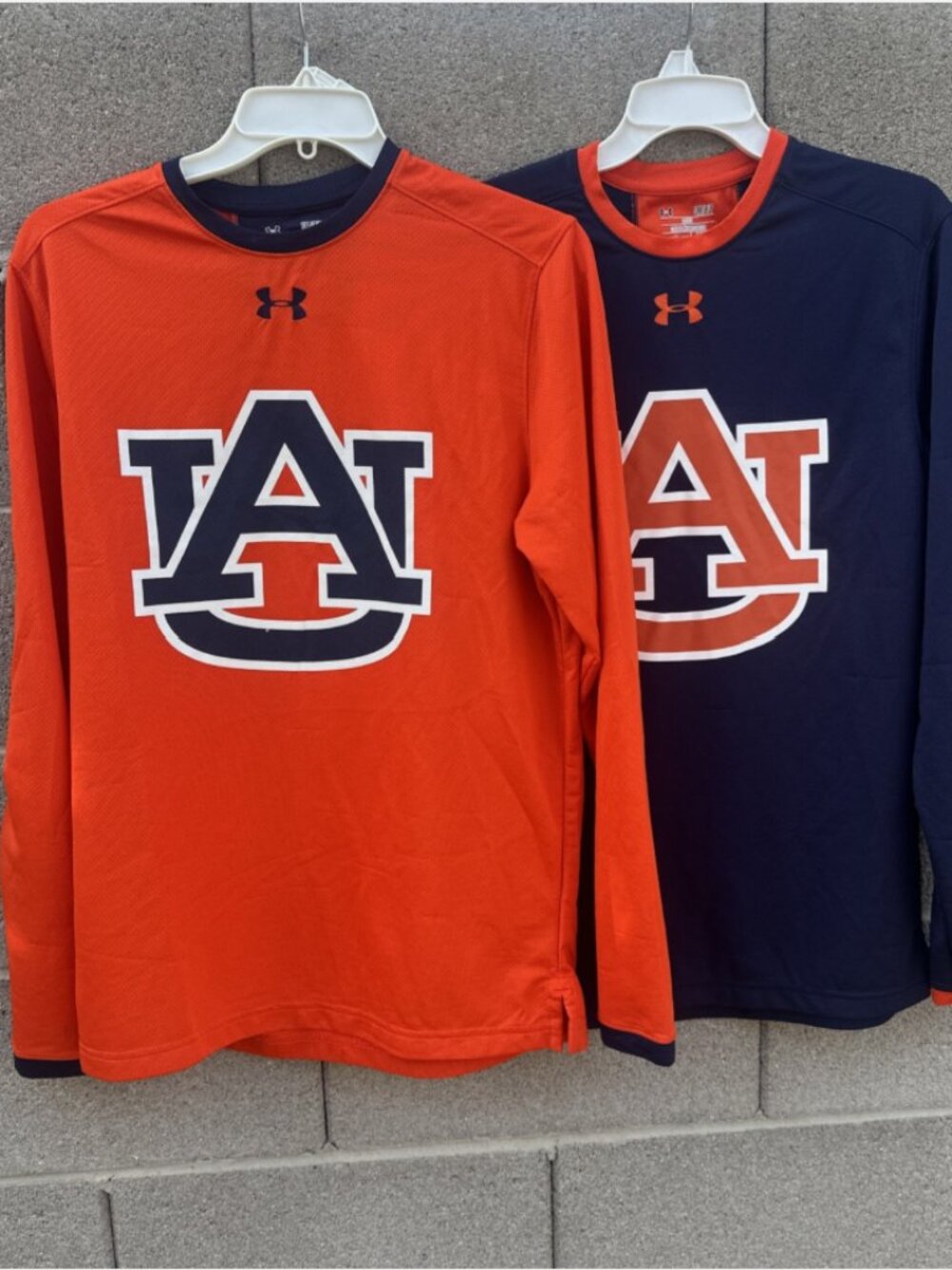 Auburn Tigers Under Armour Team Issued Small Long Sleeve Shirt Lot Of 2 NCAA